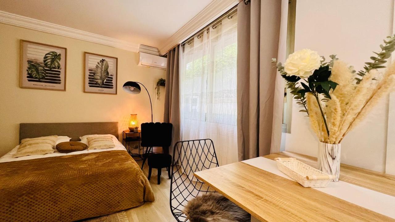 Appartement Le Miramar - Clim, Parking, Wifi Et Piscine Nice